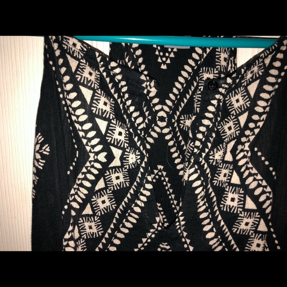 Patterned Blouse - Picture 3 of 4